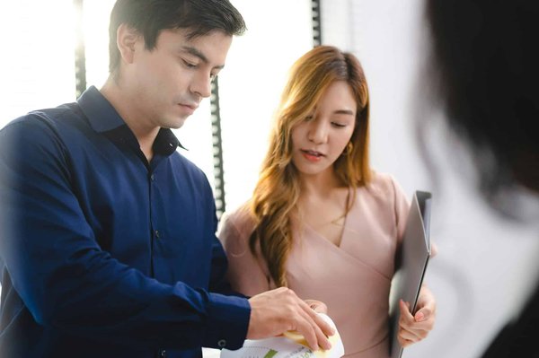 Quali sono i passaggi per creare un piano di business per una start-up nel settore dell'educazione digitale?